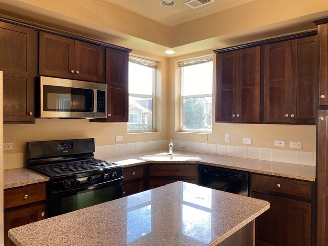 Building Photo - Lovely 3 Bed 2.5 Bath Home in Timbervine