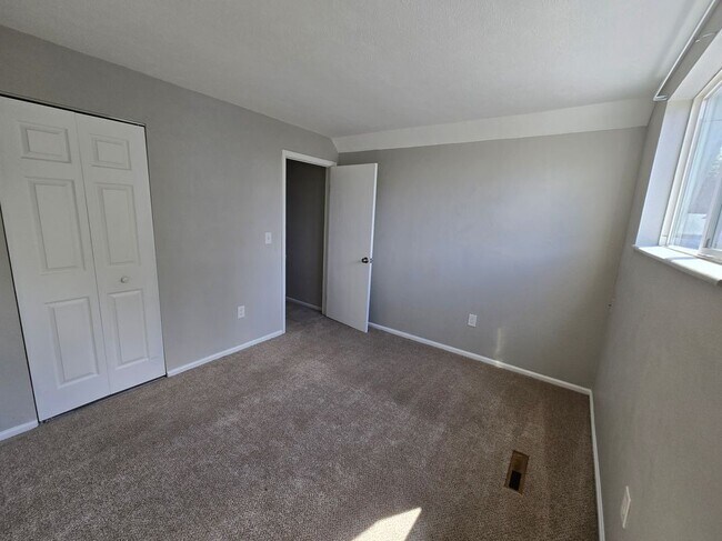 Building Photo - 6577 Ingalls Ct