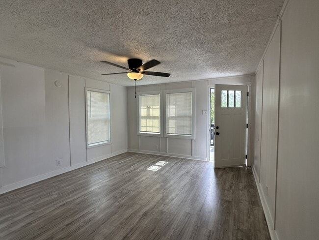 Building Photo - Remodeled 4 Bedroom with New A/C