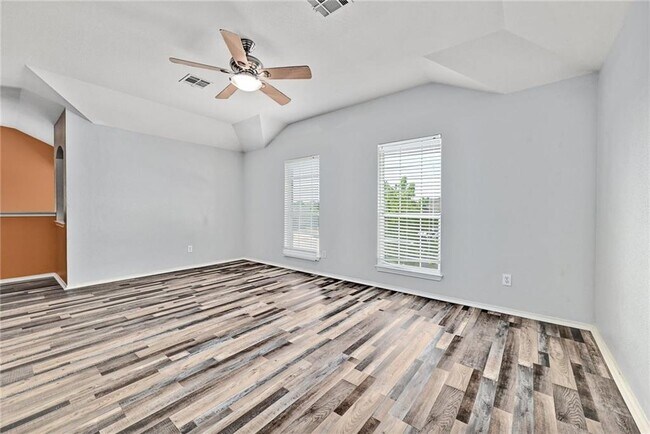 Building Photo - 2049 Rachel Ln