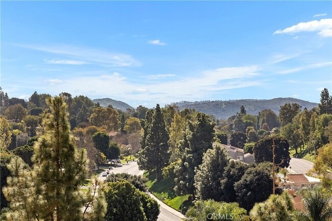 Building Photo - 24055 Paseo Del Lago W
