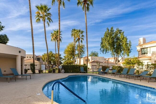 Building Photo - STUNNING Furnished OASIS 2 bed/2 bath Condo in McCormick Ranch