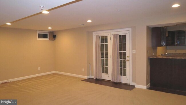 Building Photo - 2707 Hollywell Ct