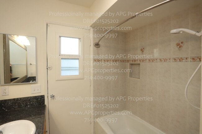 Building Photo - 17679 San Vicente St