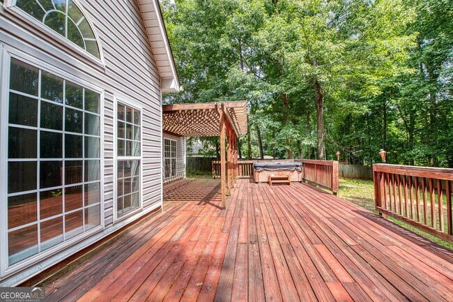 Building Photo - 255 Squire Ln