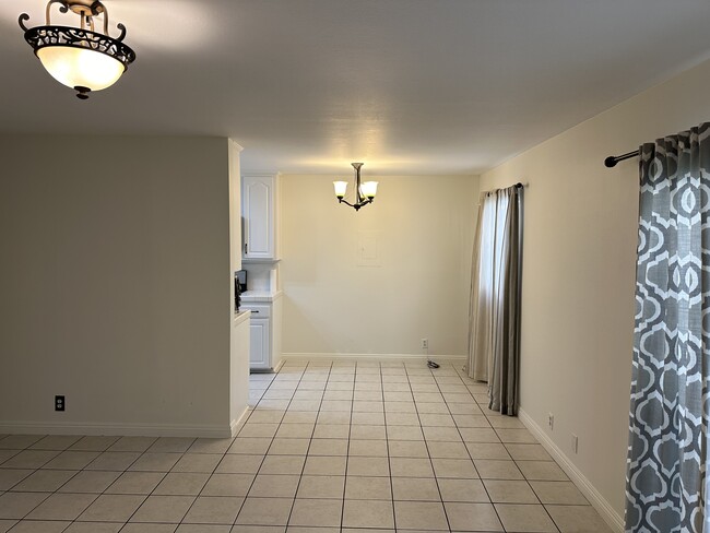 Building Photo - 4381 Ventura Canyon Ave