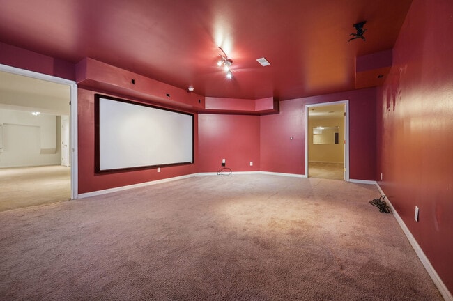 Building Photo - 438 Lorraine Dr