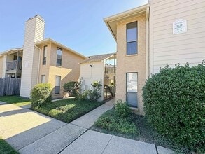 Building Photo - 5222 Butter Creek Ln