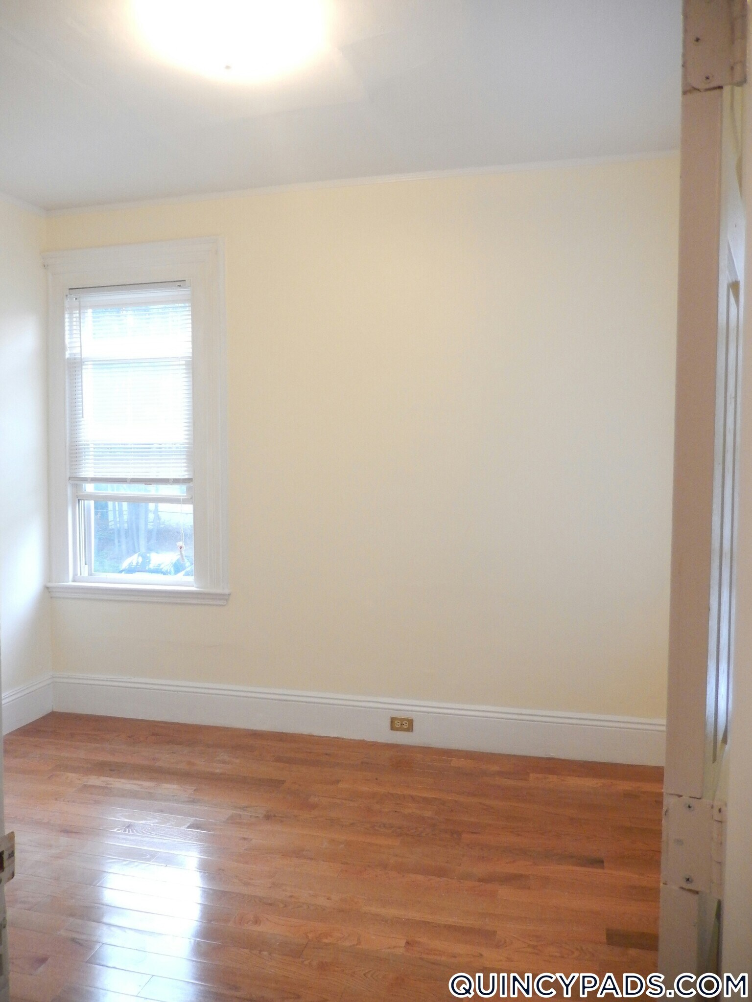 Building Photo - 161 Grandview Ave