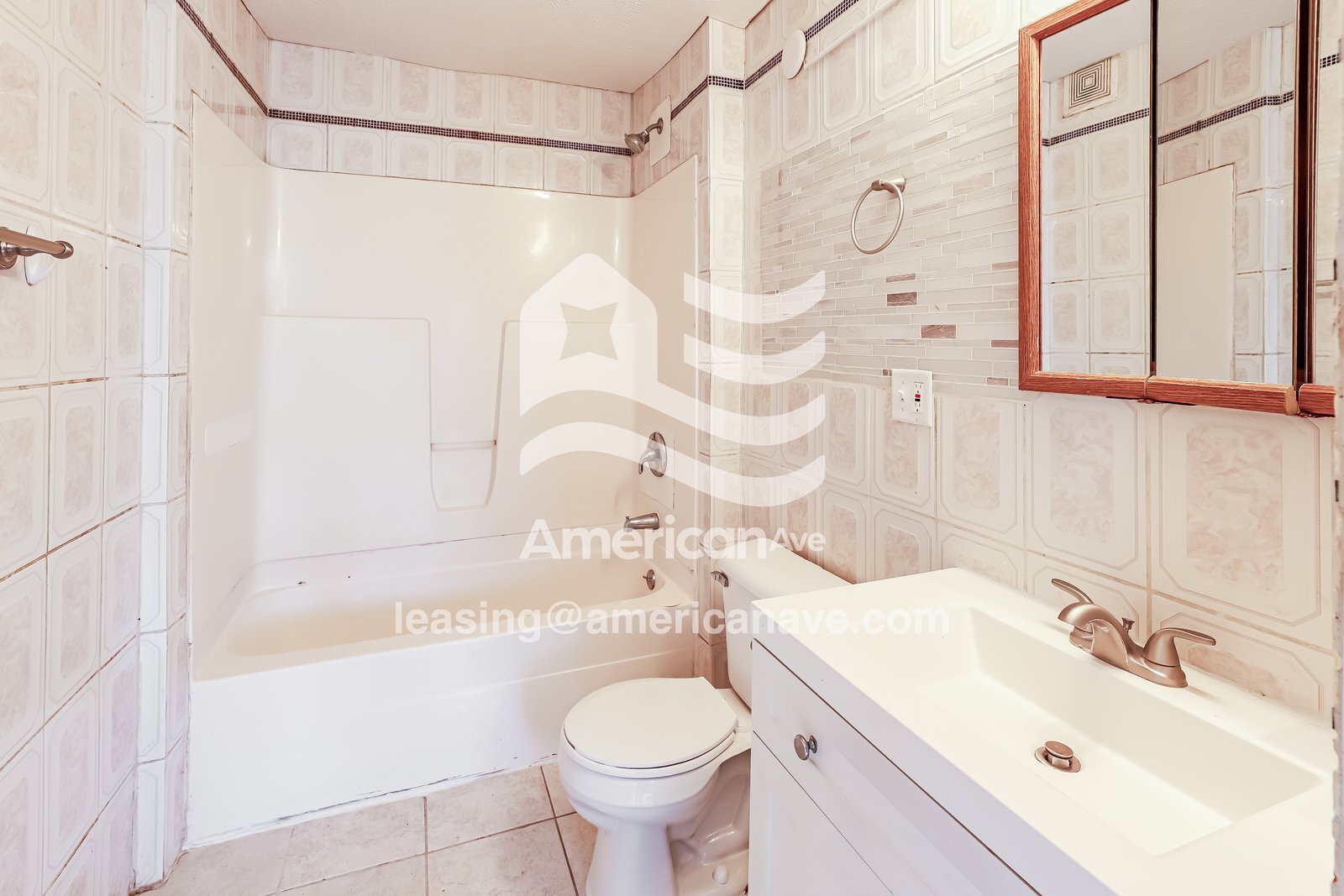 Building Photo - 6006 S 20th Ave