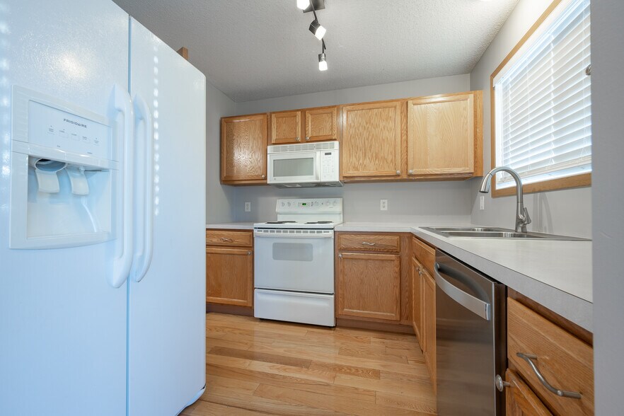 Building Photo - 7786 Village Place