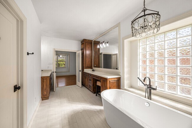 Building Photo - 12502 Pebble Way Ct