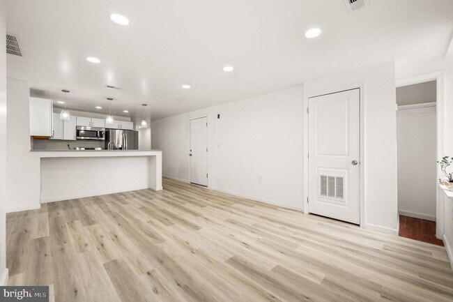 Building Photo - 1633 Germantown Ave