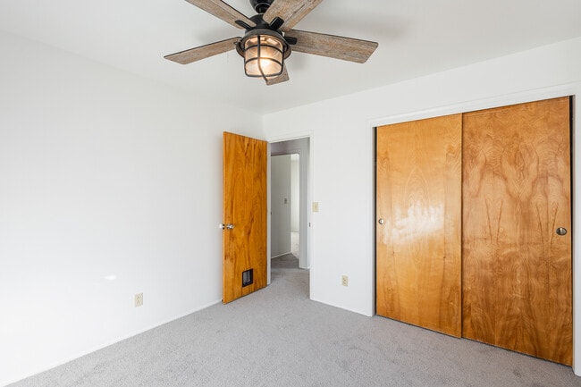 Building Photo - 1609 N Plateau Ave