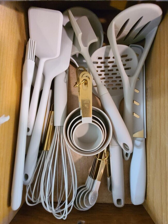 Building Photo - 1914 Dobbins Ave