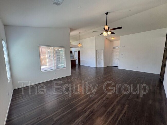 Building Photo - 30910 Jackrabbit St