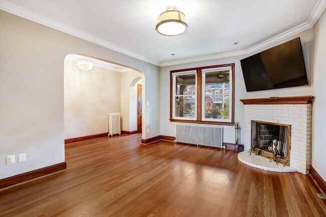 Building Photo - 5012 3rd St NW