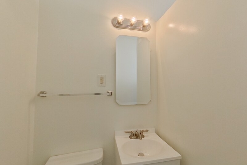 Building Photo - 2445-2447 Hiawatha St