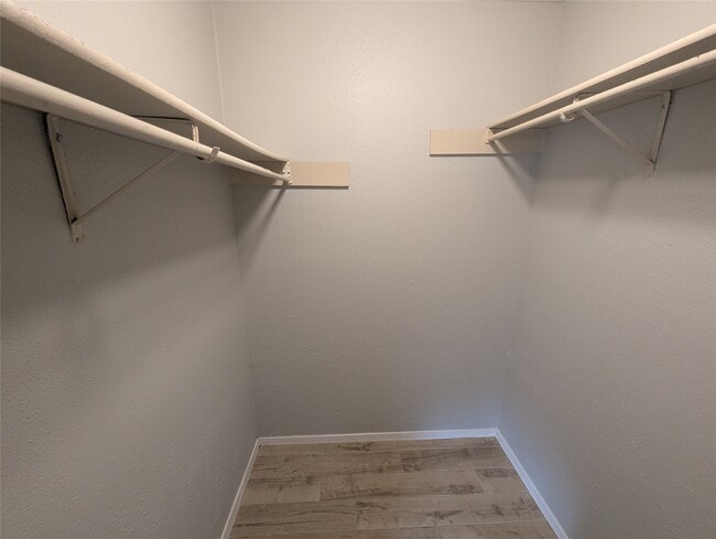 Building Photo - 15267 Morning Dove Dr