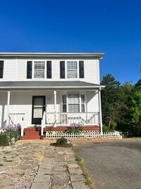 Building Photo - Great Duplex in Briarwood