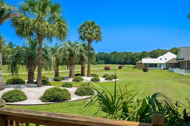 Building Photo - Golf Course Living Just Minutes from North Myrtle Beach – Long-Term Rental in Aberdeen
