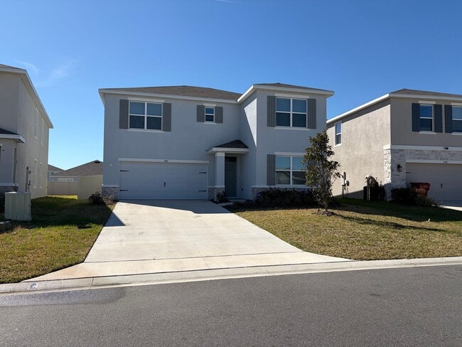 Building Photo - Beautiful 4 bed/3 bath 2 story!