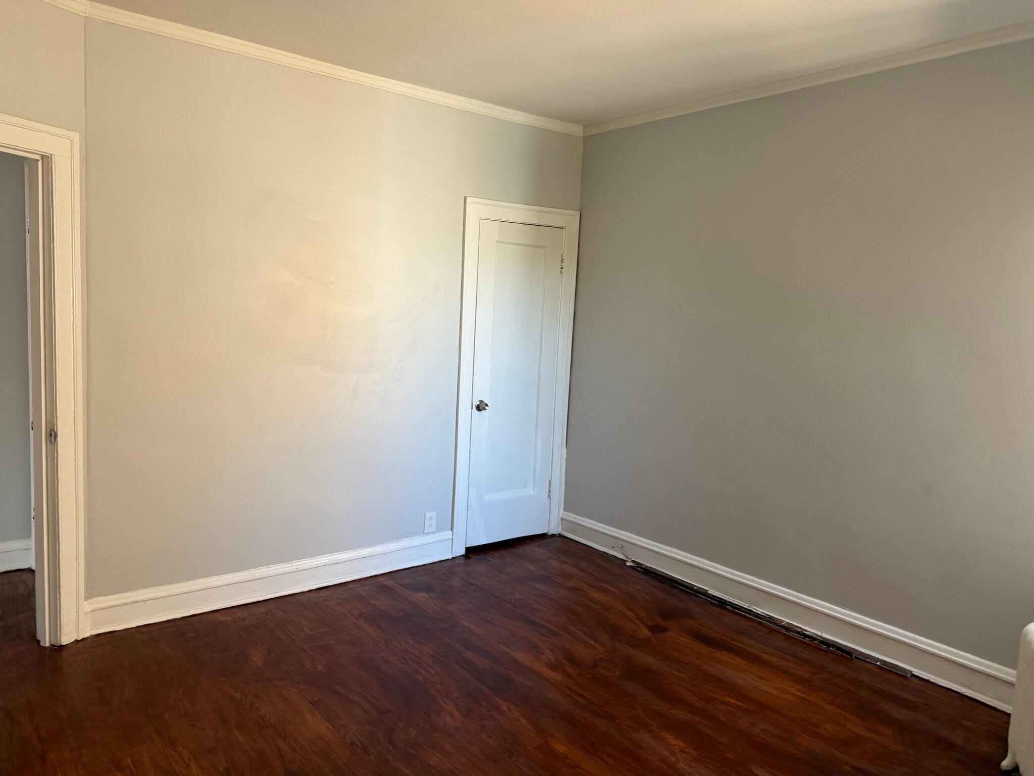 Building Photo - 8017 S Eberhart Ave