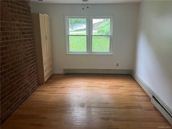 Building Photo - 260 5th St