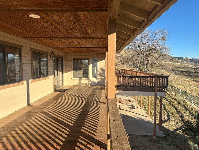 Building Photo - Bear Valley 3+4 with over 4 acres! MUST SEE!