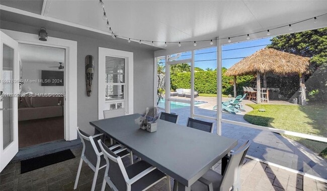 Building Photo - 640 NW 12th Ave