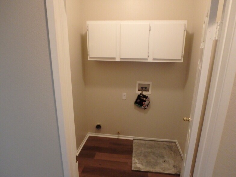 Building Photo - 1690 Fawn Chase Ln