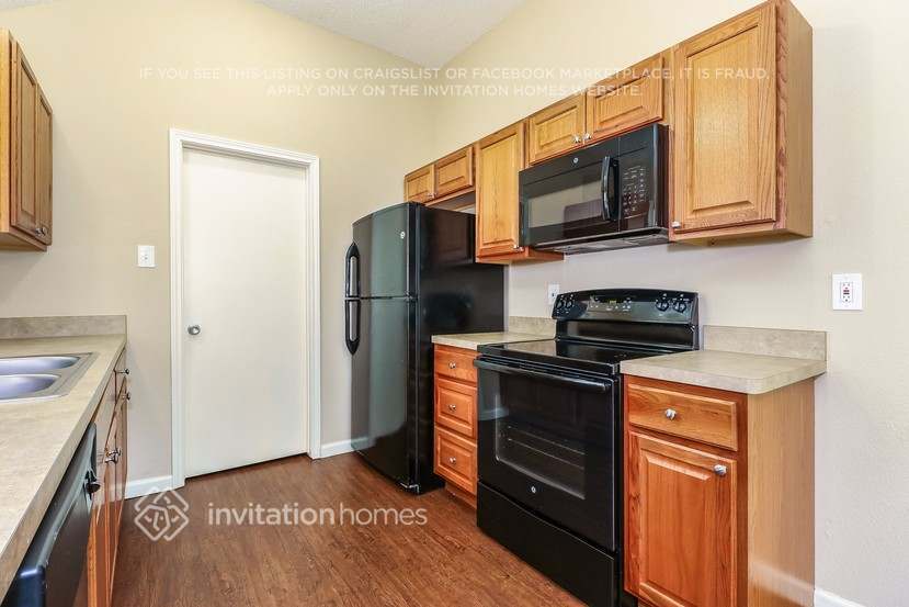 Building Photo - 2702 Whetstone Dr