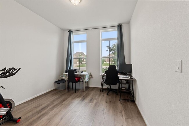 Building Photo - 6520 Verona Pl