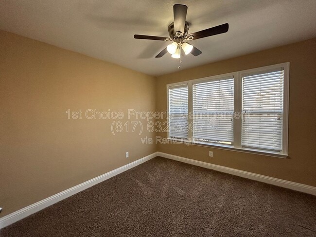 Building Photo - 5865 Fir Tree Ln