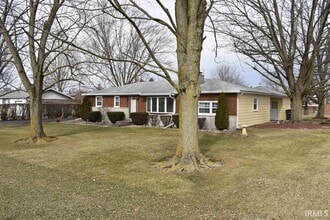 Building Photo - 1532 W Dupont Rd