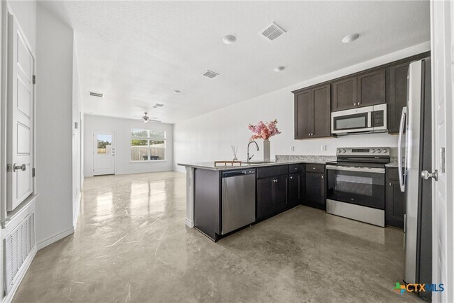 Building Photo - 8901 Prickly Ash Dr