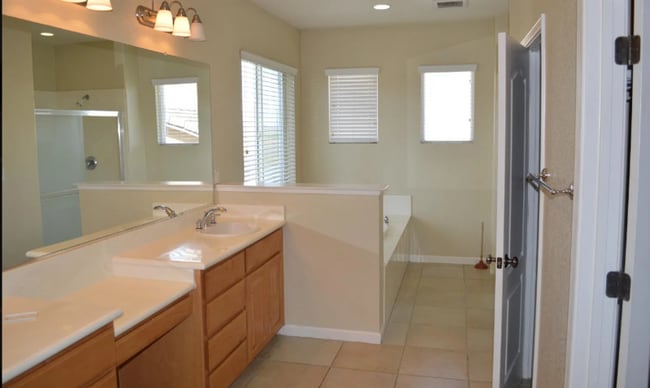 Building Photo - 4081 St Remy Ct