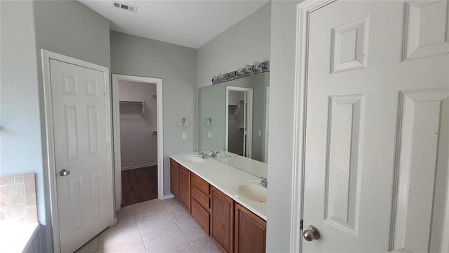 Building Photo - 10713 Sea Hero Ln