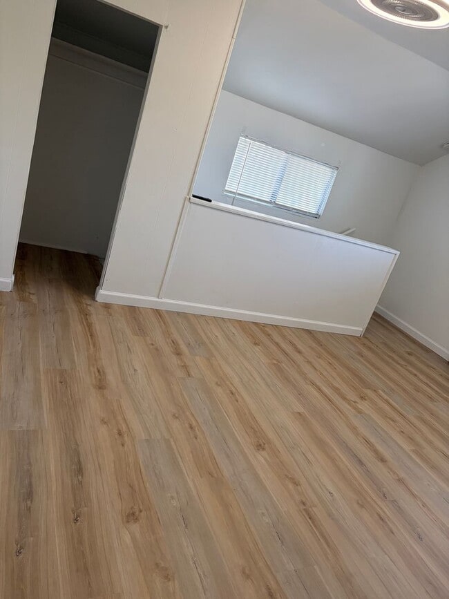 Building Photo - Newly Remodeled One Bedroom Apartment in Newberg