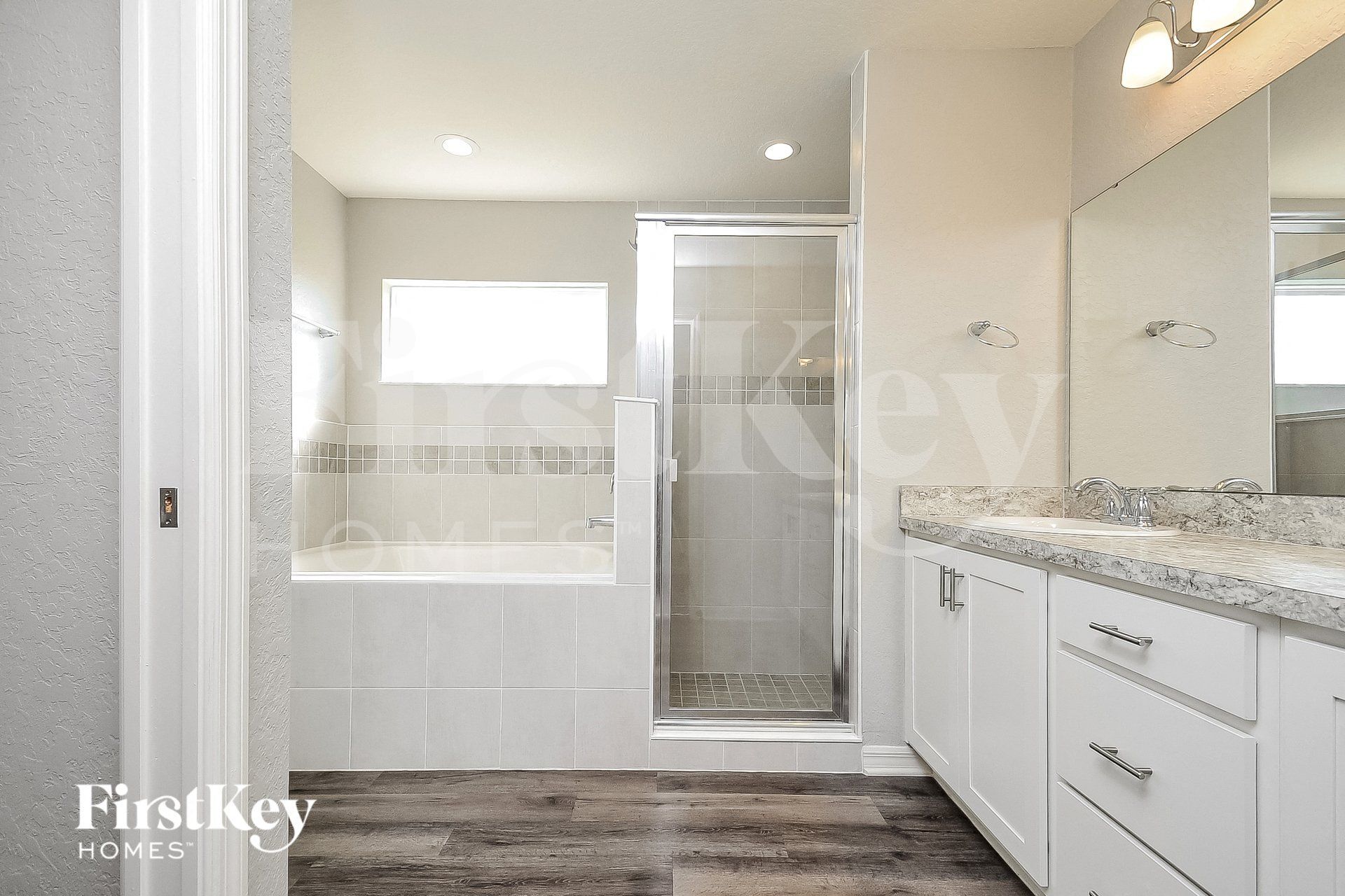 Building Photo - 851 Orleans Dr