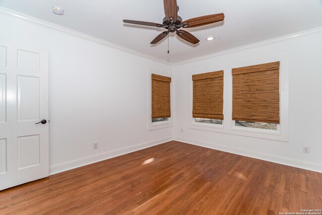 Building Photo - 351 Redwood St