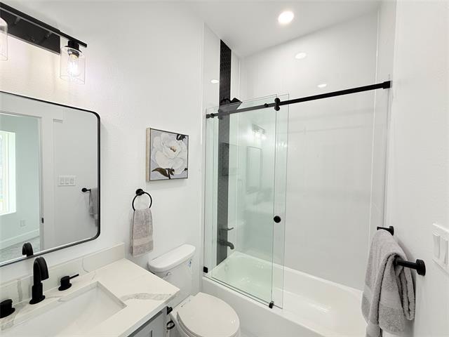 Building Photo - 1505 Fordham Rd