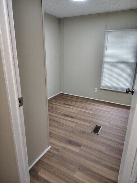 Bedroom 2 - 13 Ez Ln