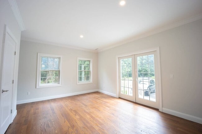 Building Photo - 1 Kewanee Rd