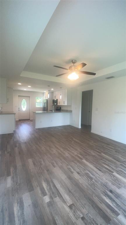Building Photo - 27100 Savoy Dr