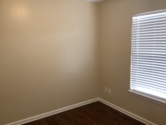 Building Photo - 7313 US Open Blvd