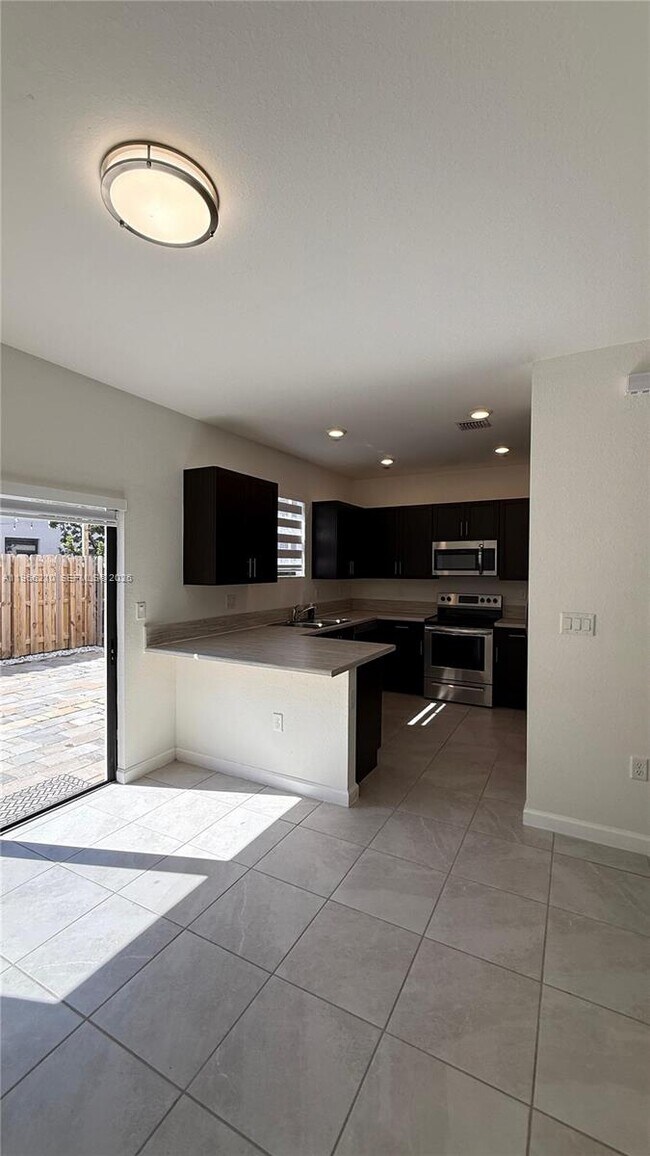 Building Photo - 11964 SW 244 Ln