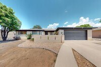 Building Photo - NE Brick Ranch 3/Bd 2/Ba 2 Cg 1782/sf