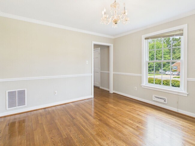 Building Photo - 1519 Chauncey Ln