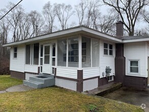 Building Photo - Fantastic Comstock Park 3 bed/2 ba Home fo...